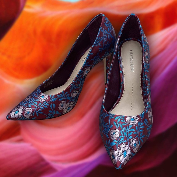 Gianni Bini Shoes - Gianni Bini Brocade Pumps Sz 7.5